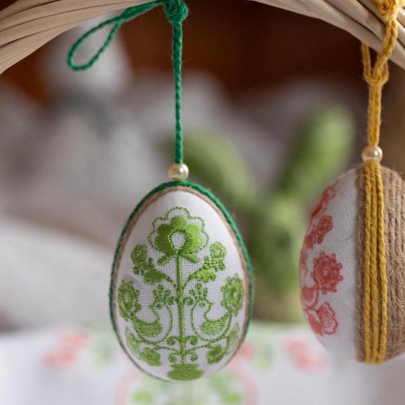 Green Embroidered Fabric Easter Egg Ornament with Hanging Cord, Slavic Floral Pysanka Style Decoration for Basket, Tree, Spring Home Décor