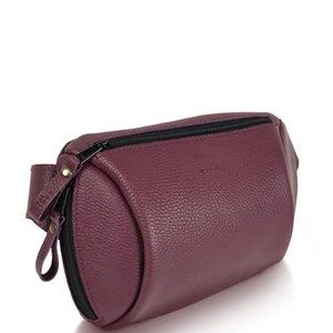 Handmade Burgundy Leather Fanny Pack Crossbody Sling Bag for Women, Pebbled Waist Belt Bag with Zipper, Adjustable Strap Minimalist Gift