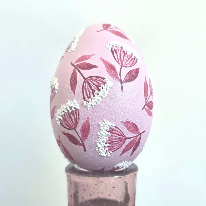Spring home decor egg set in pink tones, Hand painted floral eggs, Artisan table accent