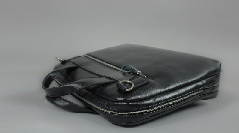 Handmade Black Leather Weekender / Work Bag – Wide-Mouth Zip, Removable Shoulder Strap, Minimalist Travel Duffel, Gift for Him
