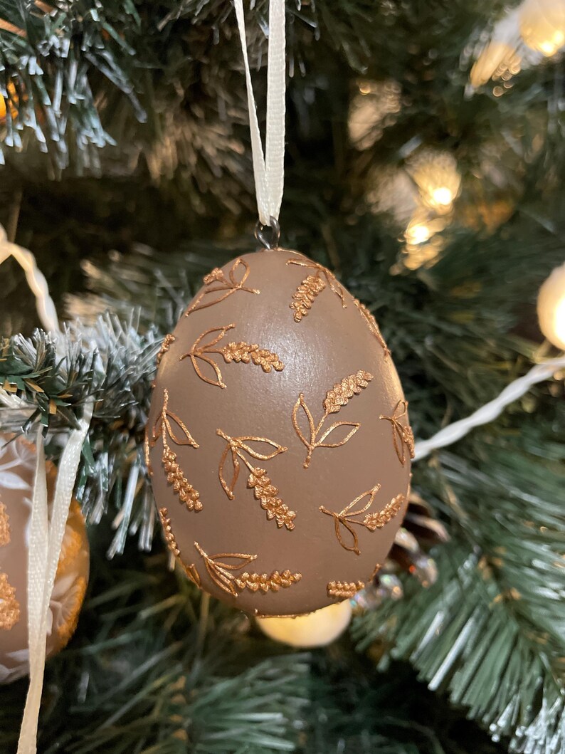 Hand painted decorative egg ornaments, Symbolic hanging decorations, Floral spring ornaments for home decor