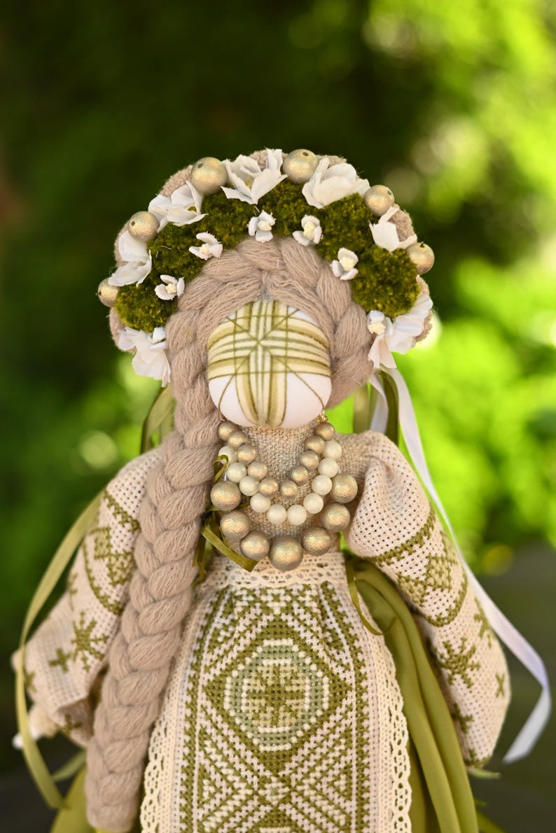 Handmade Motanka doll in traditional style, Rustic slavic folk decor, Unique artisan gift for home or cultural display image 3
