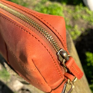 Handmade Leather Zipper Pouch, Leather Wristlet Clutch, Small Handmade Leather Bag, Minimalist Leather Pouch for Everyday Use