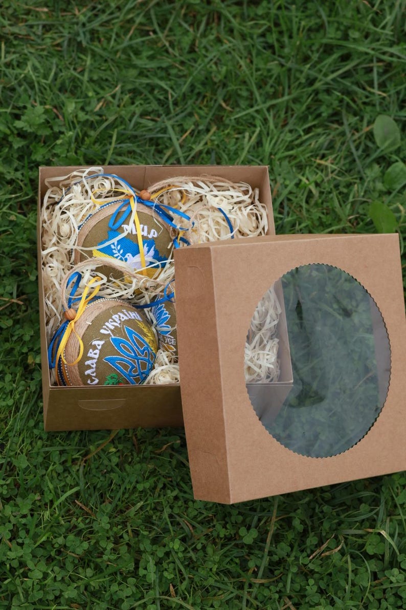 Ukrainian embroidered ornament set of 3, Blue yellow fabric ball baubles with jute hanger, Rustic gift box, Patriotic holiday decor