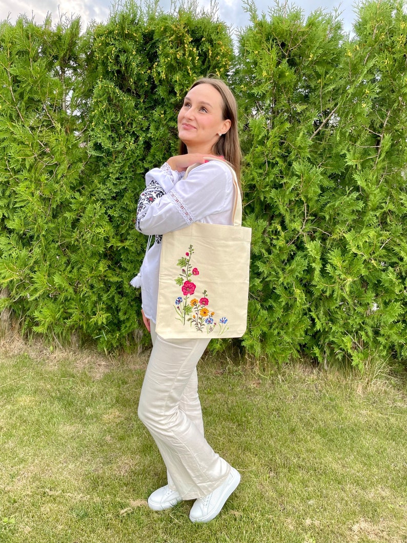 Beige canvas tote