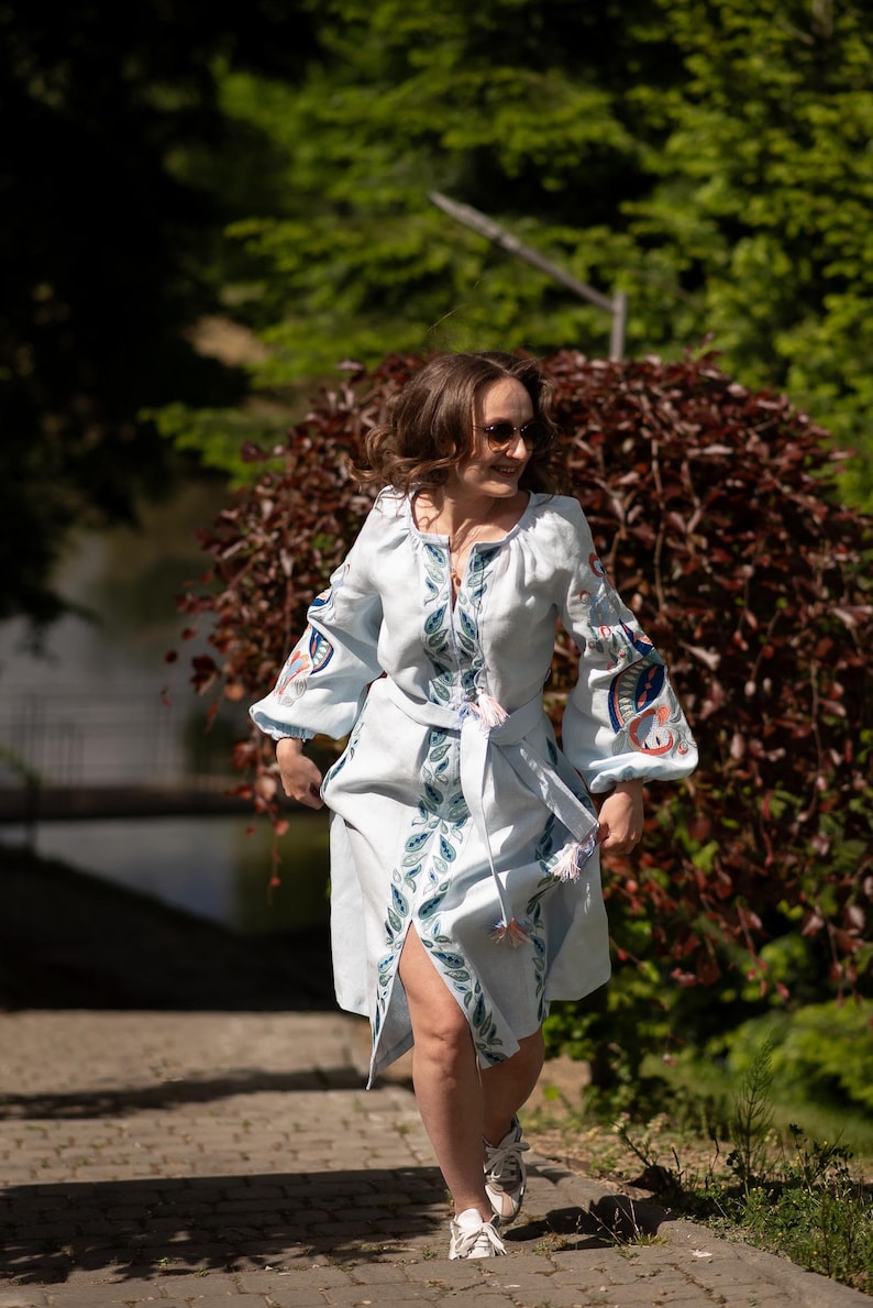 Light Blue Linen Embroidered Ukrainian Vyshyvanka Dress with Leaf Motifs, Tassel Belt and Front Slit – Boho Folk Midi with Balloon Sleeves