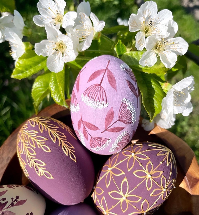 Hand-painted wooden Easter eggs set
