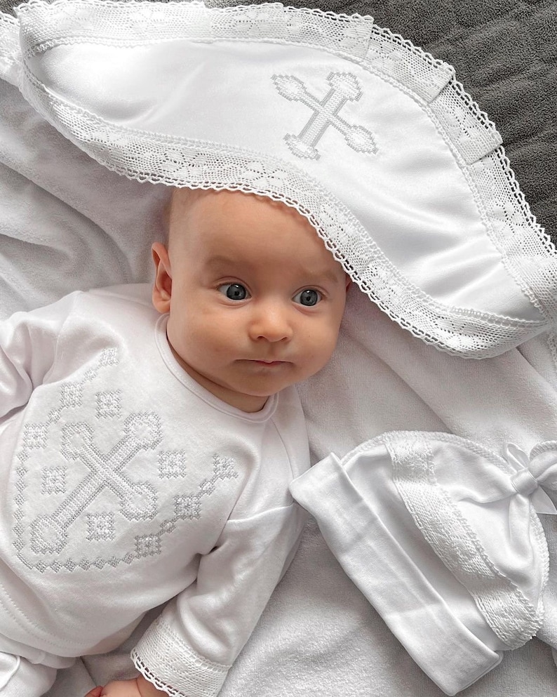 Lace baby baptism blanket, Christening blanket for boy or girl, Baptism gift for baby, Blessing blanket, Cross embroidery baptism blanket Weiß