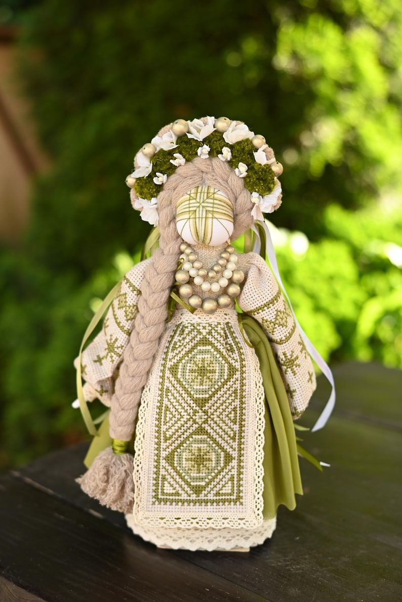 Handmade Motanka doll in traditional style, Rustic slavic folk decor, Unique artisan gift for home or cultural display image 2