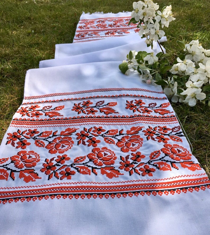Embroidered Red Rose Linen Bread Towel – Traditional Slavic Table Runner with Folk Cross-Stitch Pattern, Wedding or Holiday Ritual Cloth