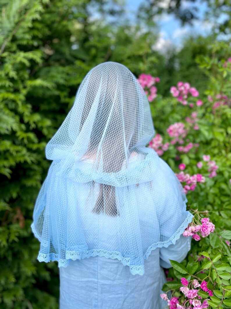 Light Blue Mesh Chapel Veil with Lace Trim and Hooded Design – Soft Tulle Head Covering for Prayer, Mass and Modest Christian Worship