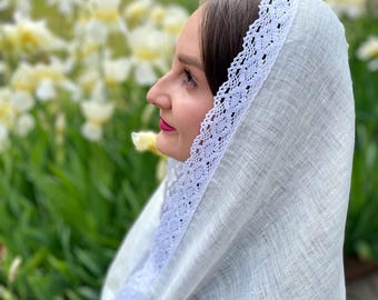 Ivory linen infinity chapel veil, handmade lightweight hooded headscarf with white crochet lace, Catholic/Orthodox church mantilla