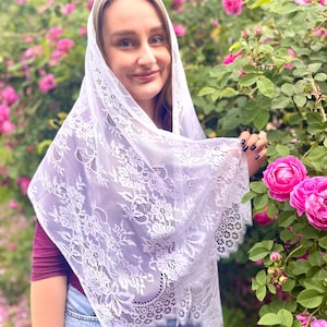 White floral lace mantilla veil for women