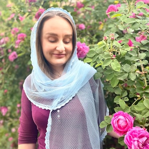 Sky-blue mesh mantilla veil