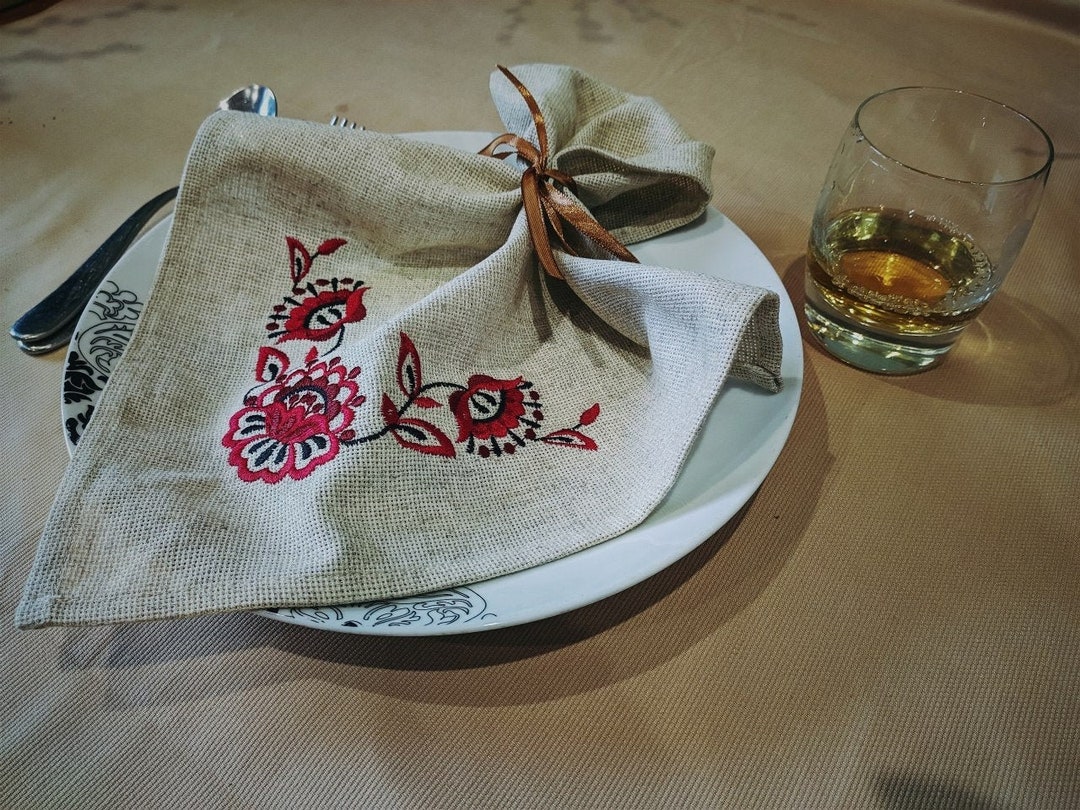 Floral Linen Napkins Embroidered Linen Cloth Napkins Floral Etsy