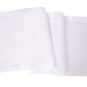 Elegant linen table runner for dining table
