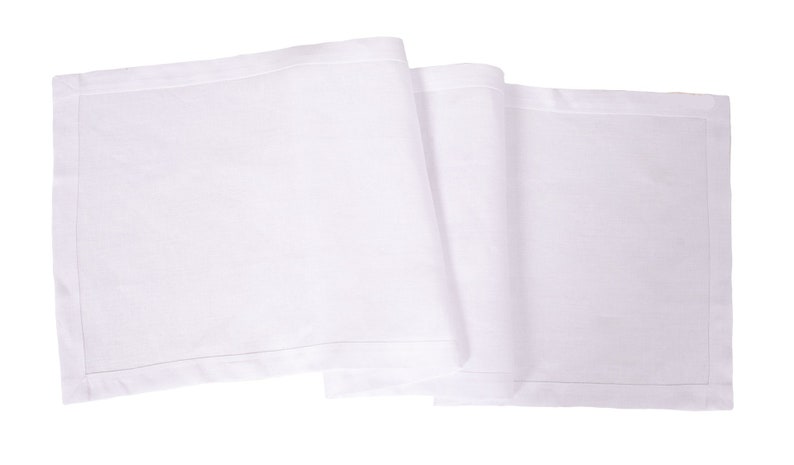 Elegant linen table runner for dining table