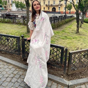 Handloom White Linen Saree with Pink Floral Print, Soft Lightweight Indian Sari for Women, Summer Ethnic Wear, Elegant Festive Outfit