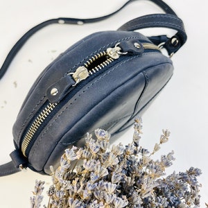 Chic leather cross-body bag