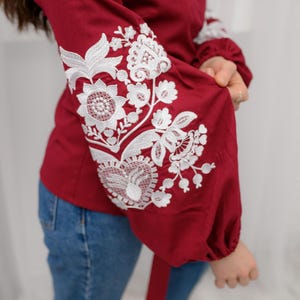 Women’s peasant linen top