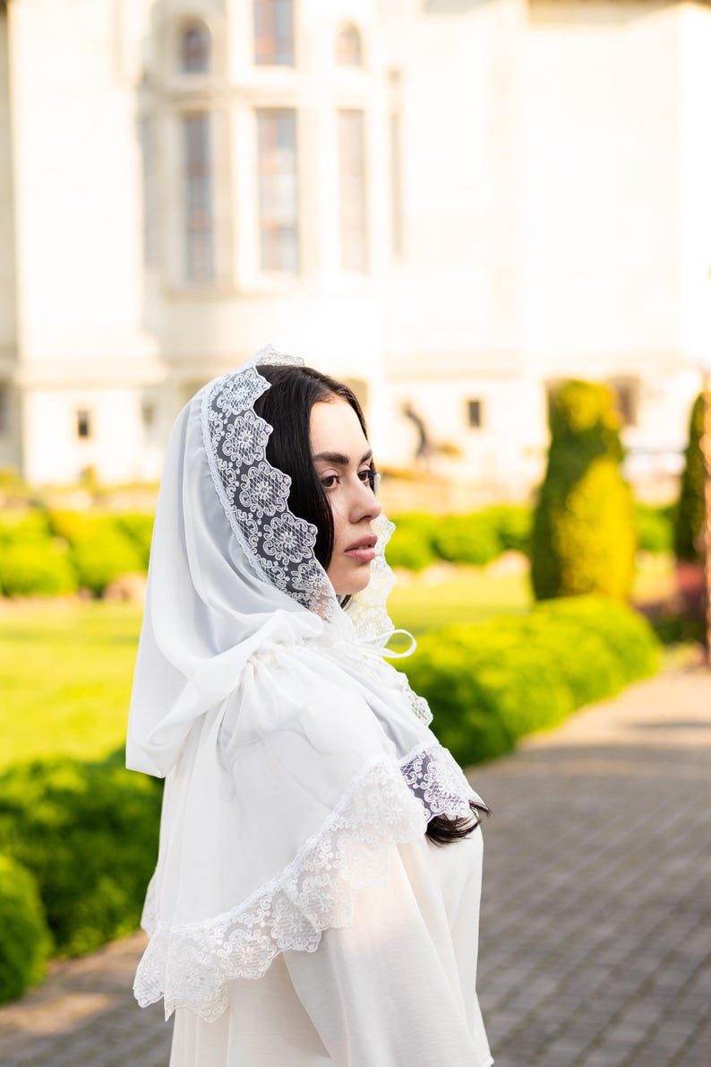 White hooded chapel veil with scalloped lace trim, Catholic prayer hood for mass and worship, Modest church head covering for women