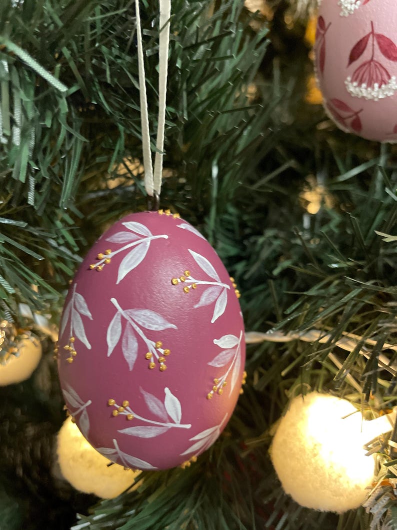 Hand painted decorative egg ornaments, Symbolic hanging decorations, Floral spring ornaments for home decor