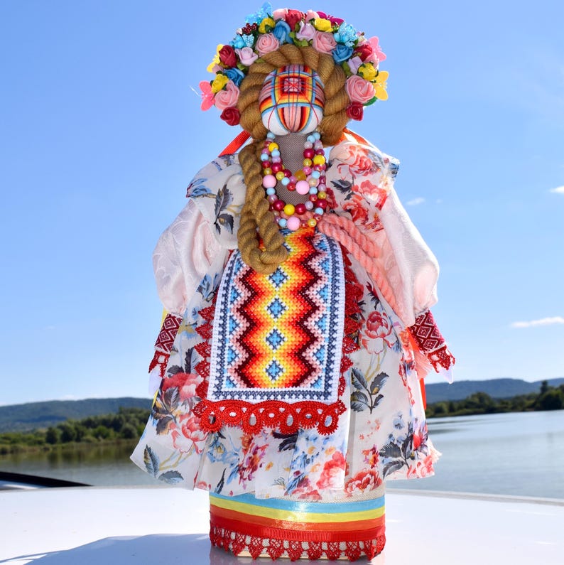 Handmade Ukrainian Motanka doll, Traditional Slavic rag doll, Ethnic folk art decor, Protective amulet doll, Unique cultural gift