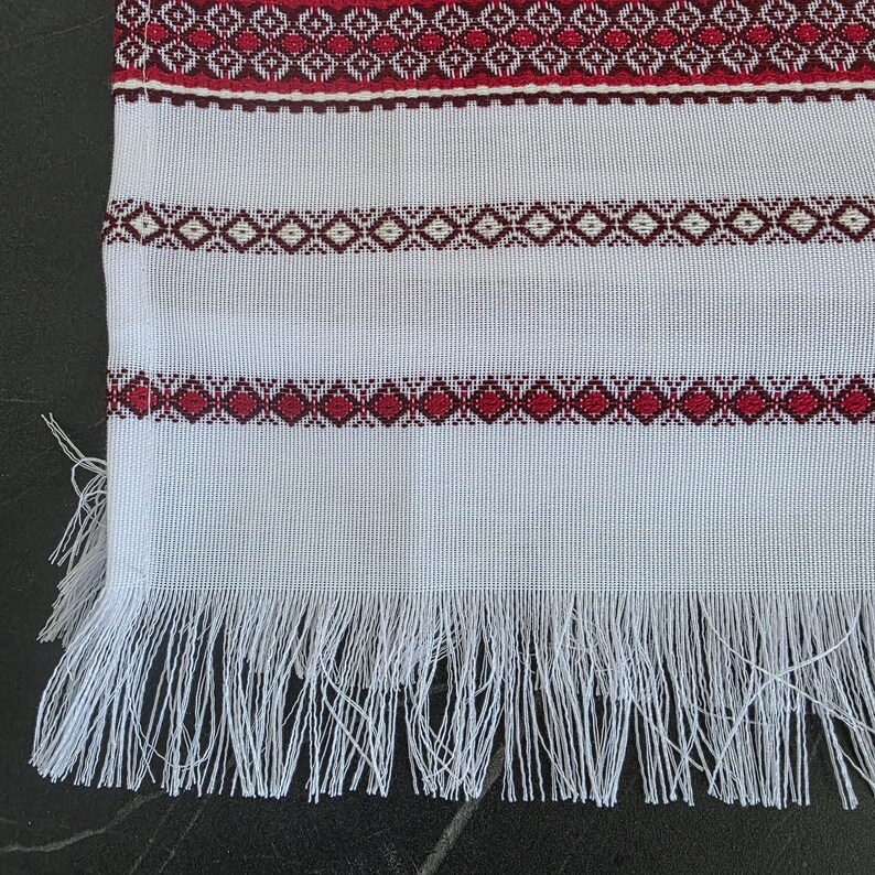 Ukrainian Wedding Rushnyk Towel 0.31×2.40 m, Embroidered Doves and Flowers, Traditional Slavic Ceremony Bread and Rings Cloth with Fringe