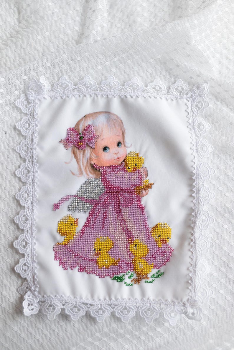 Beaded Easter basket cover