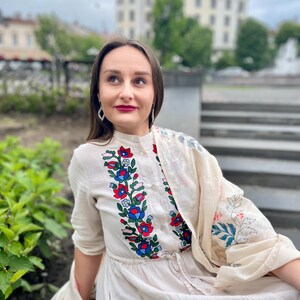 Embroidered сream рeadscarf for сhurch or liturgy