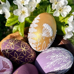 Hand-painted wooden Easter eggs set