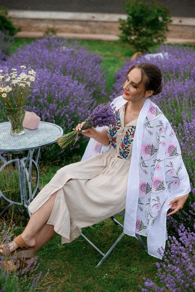 Floral Linen Shawl with Pink Thistle Embroidery – White Botanical Scarf for Women, Summer Wrap, Folk Style Gift