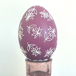 Spring home decor egg set in pink tones, Hand painted floral eggs, Artisan table accent