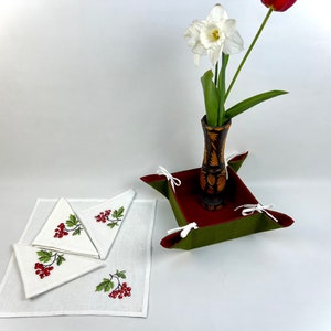 Set of 4 Embroidered linen clothnapkins, Cloth dinner napkin, Flower napkin set, Fine table linens, Housewarming gift, Linen napkins bild 3