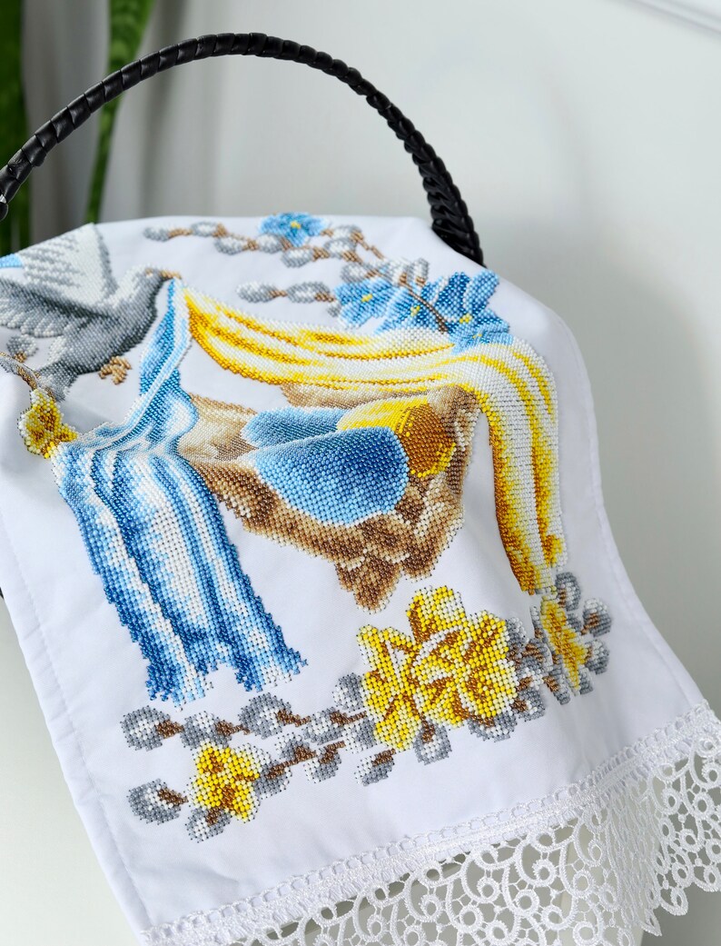 Embroidered Easter Basket Cover