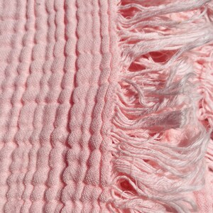 Soft Pink Cotton Muslin Throw Blanket with Textured Weave and Fringes, Lightweight Gauze Blanket for Sofa Bed or Nursery Decor
