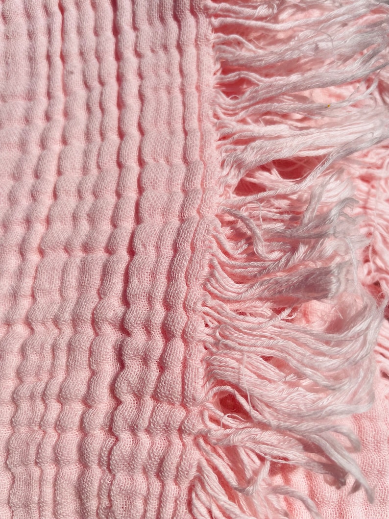 Soft Pink Cotton Muslin Throw Blanket with Textured Weave and Fringes, Lightweight Gauze Blanket for Sofa Bed or Nursery Decor