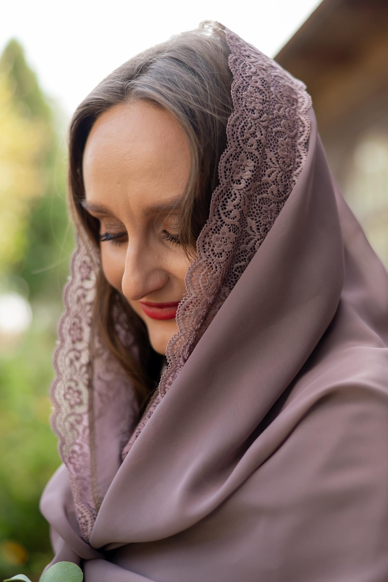 Elegant mauve chiffon mantilla with lace trim