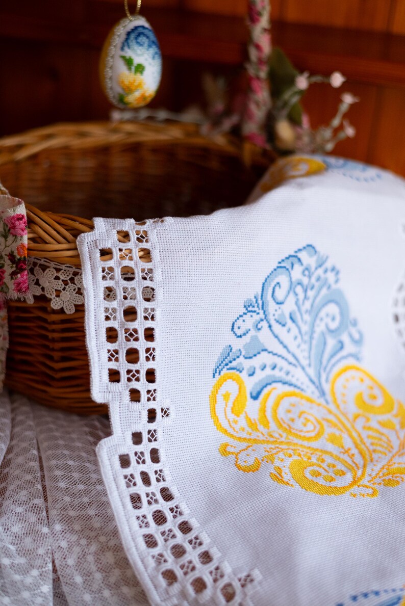 Embroidered Easter Basket Cover Cotton Cloth, Folk Art Basket Liner, Lace Trim Table Textile, Spring Holiday Basket Decoration