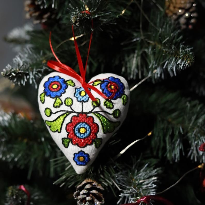 Heart-shaped embroidered ornament