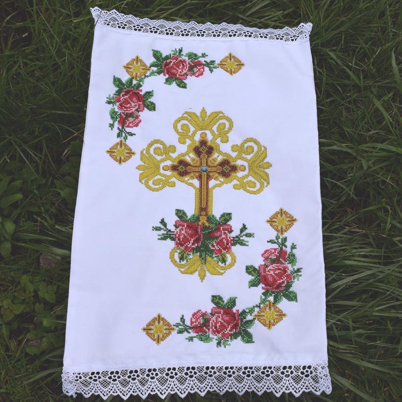 Easter hand made bead work basket cover