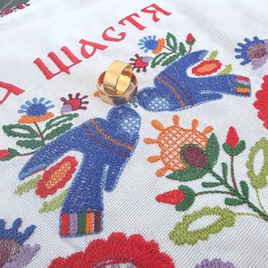 Ukrainian Wedding Rushnyk Towel 0.31×2.40 m, Embroidered Doves and Flowers, Traditional Slavic Ceremony Bread and Rings Cloth with Fringe