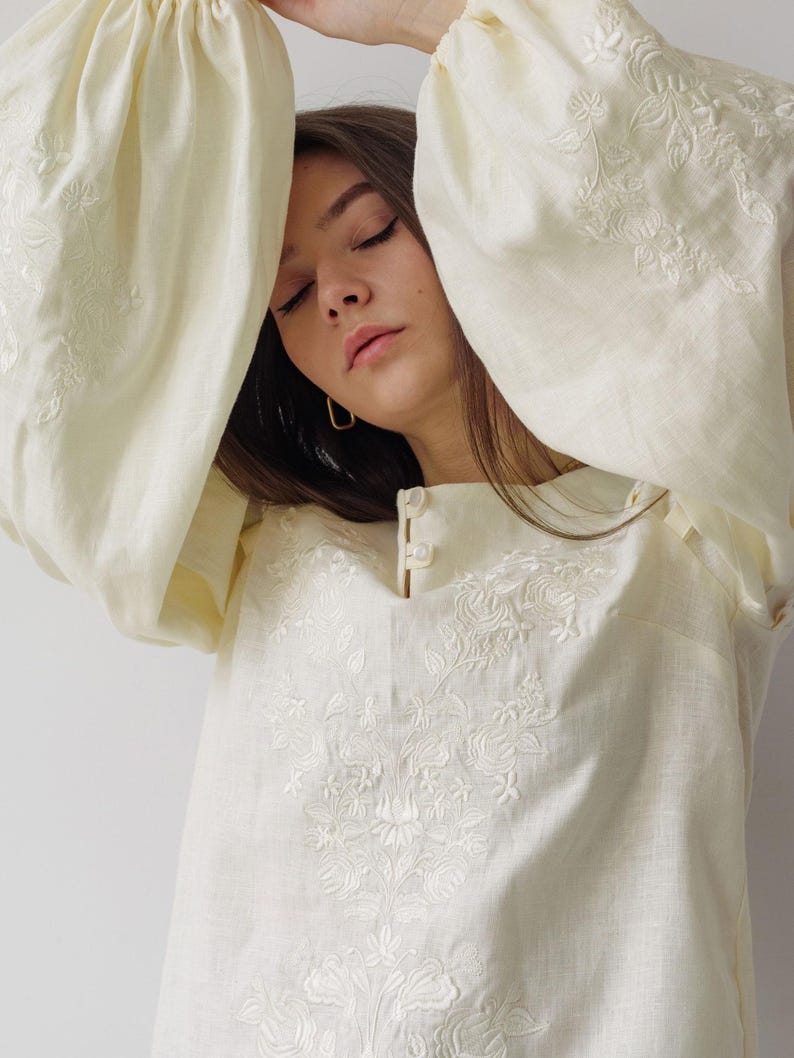 Embroidered Linen Blouse with Puff Sleeves, White Floral Linen Top, Handmade Boho Folk Shirt