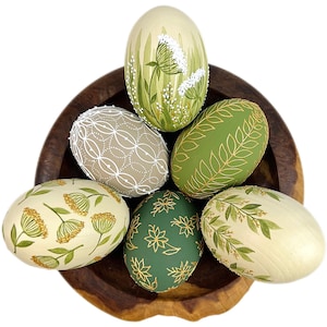 Hand-painted wooden Easter eggs with floral patterns, Decorative spring eggs set, Unique Ukrainian Pysanky inspired art, Rustic home decor