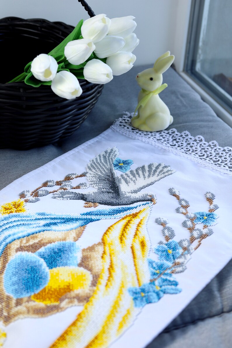 Embroidered Easter Basket Cover