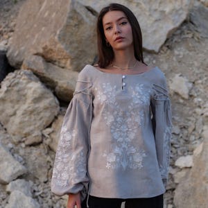 Linen embroidered blouse in taupe gray