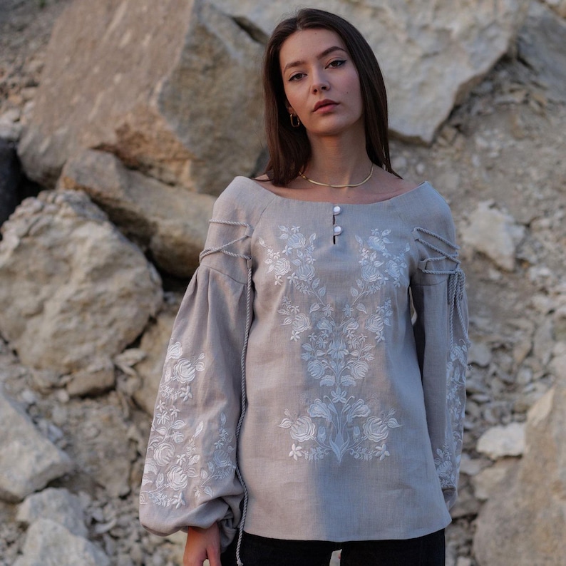 Linen embroidered blouse in taupe gray