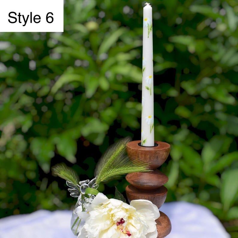 Handmade daisy taper candle, 22cm tall with 2 cm base, White floral spring dinner candle for wedding centerpieces, Easter or gift decor