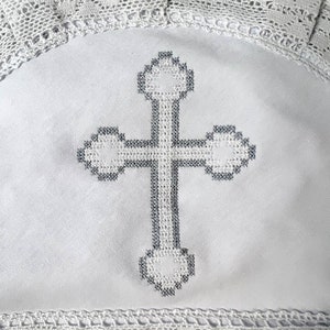 Lace baby baptism blanket, Christening blanket for boy or girl, Baptism gift for baby, Blessing blanket, Cross embroidery baptism blanket Bild 5