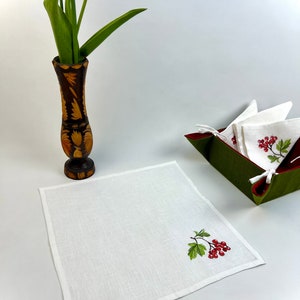 Set of 4 Embroidered linen clothnapkins, Cloth dinner napkin, Flower napkin set, Fine table linens, Housewarming gift, Linen napkins bild 5